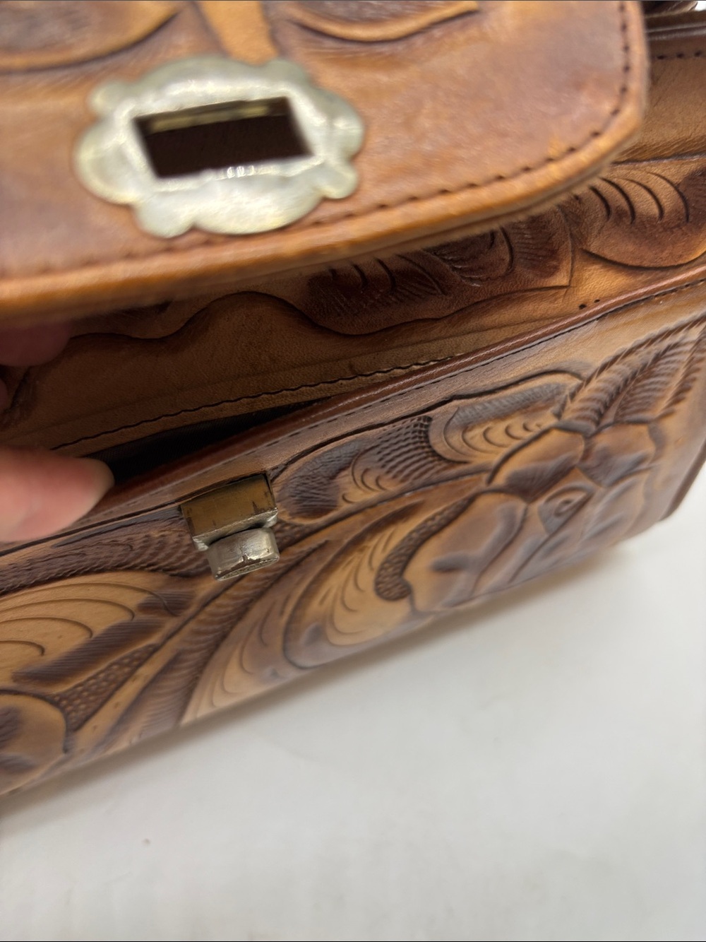 Vintage Mexican Hand-Tooled Brown Leather Floral Crossbody or Shoulder Bag - Picture 10 of 15